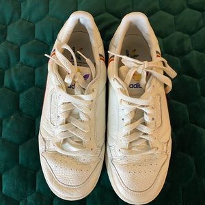 PRIDE limited ed. adidas continental’s